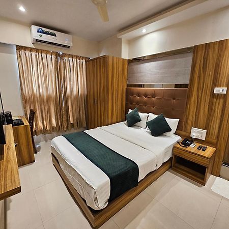 Hotel Bkc Garden - Near Us Embassy Bkc Mumbai Kültér fotó