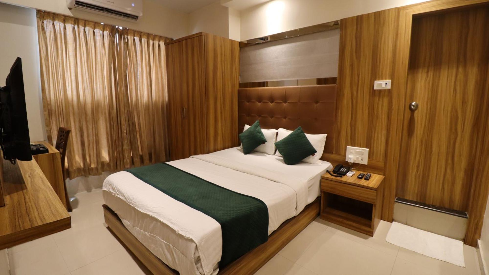 Hotel Bkc Garden - Near Us Embassy Bkc Mumbai Kültér fotó