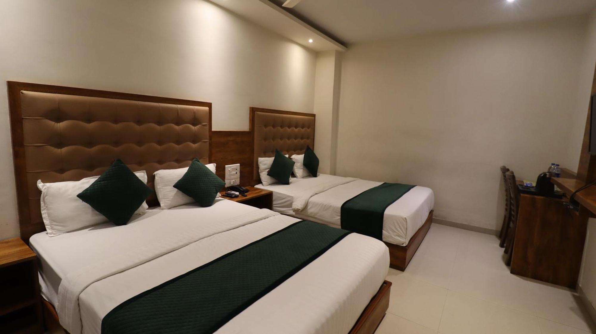 Hotel Bkc Garden - Near Us Embassy Bkc Mumbai Kültér fotó