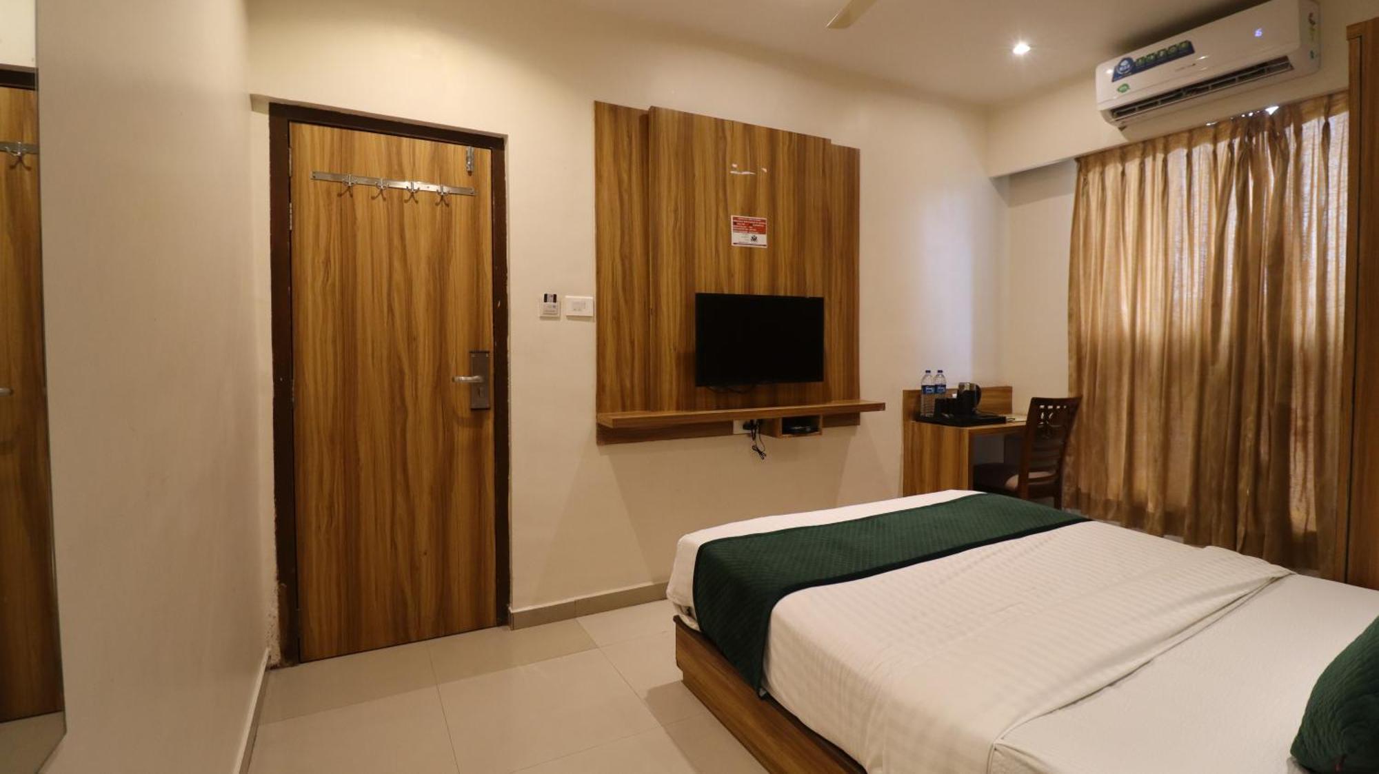 Hotel Bkc Garden - Near Us Embassy Bkc Mumbai Kültér fotó