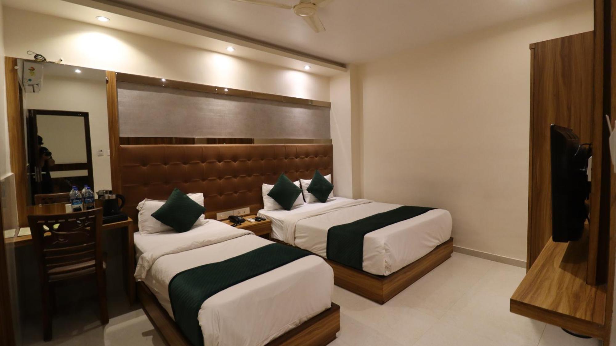 Hotel Bkc Garden - Near Us Embassy Bkc Mumbai Kültér fotó