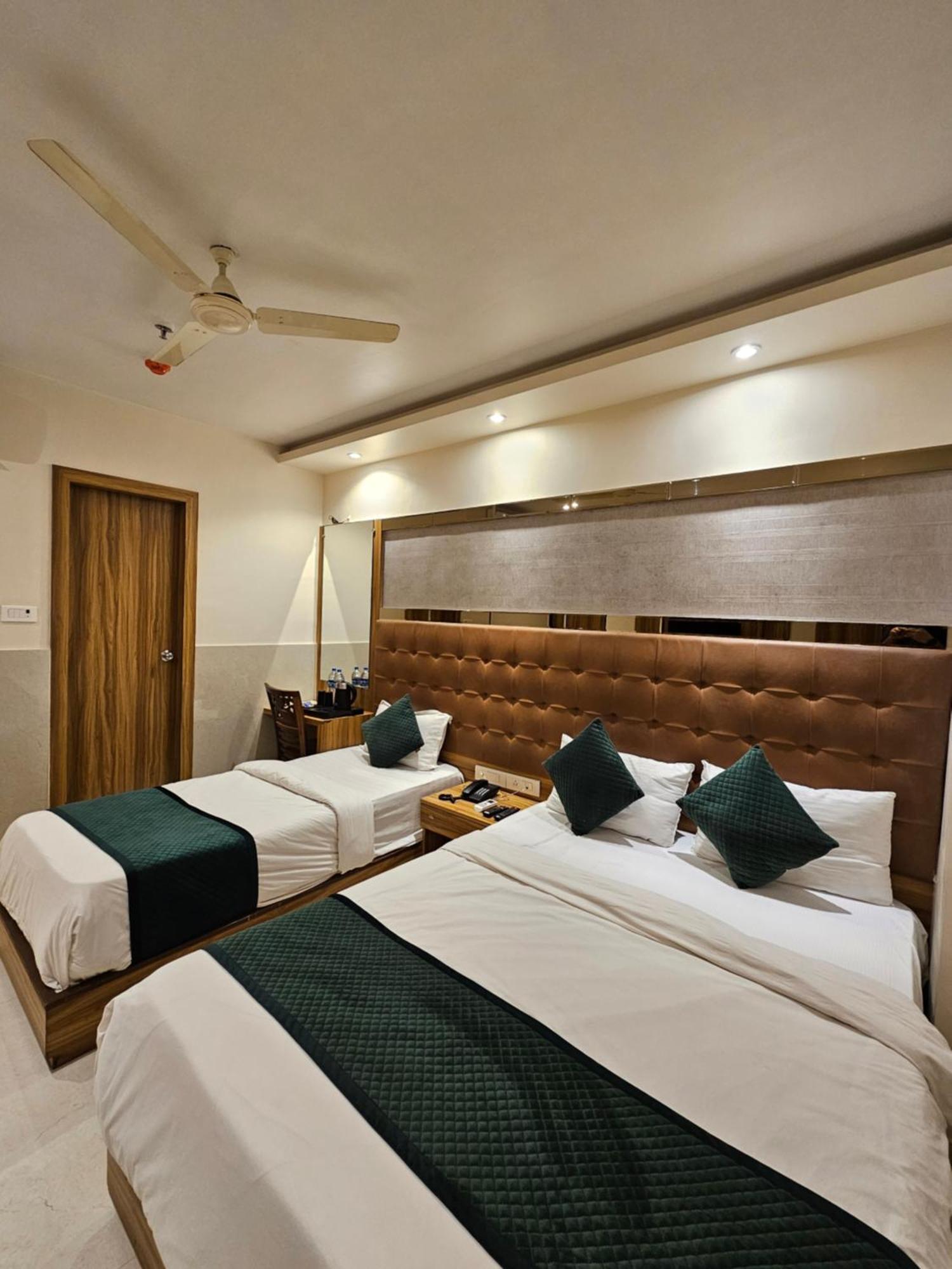 Hotel Bkc Garden - Near Us Embassy Bkc Mumbai Kültér fotó