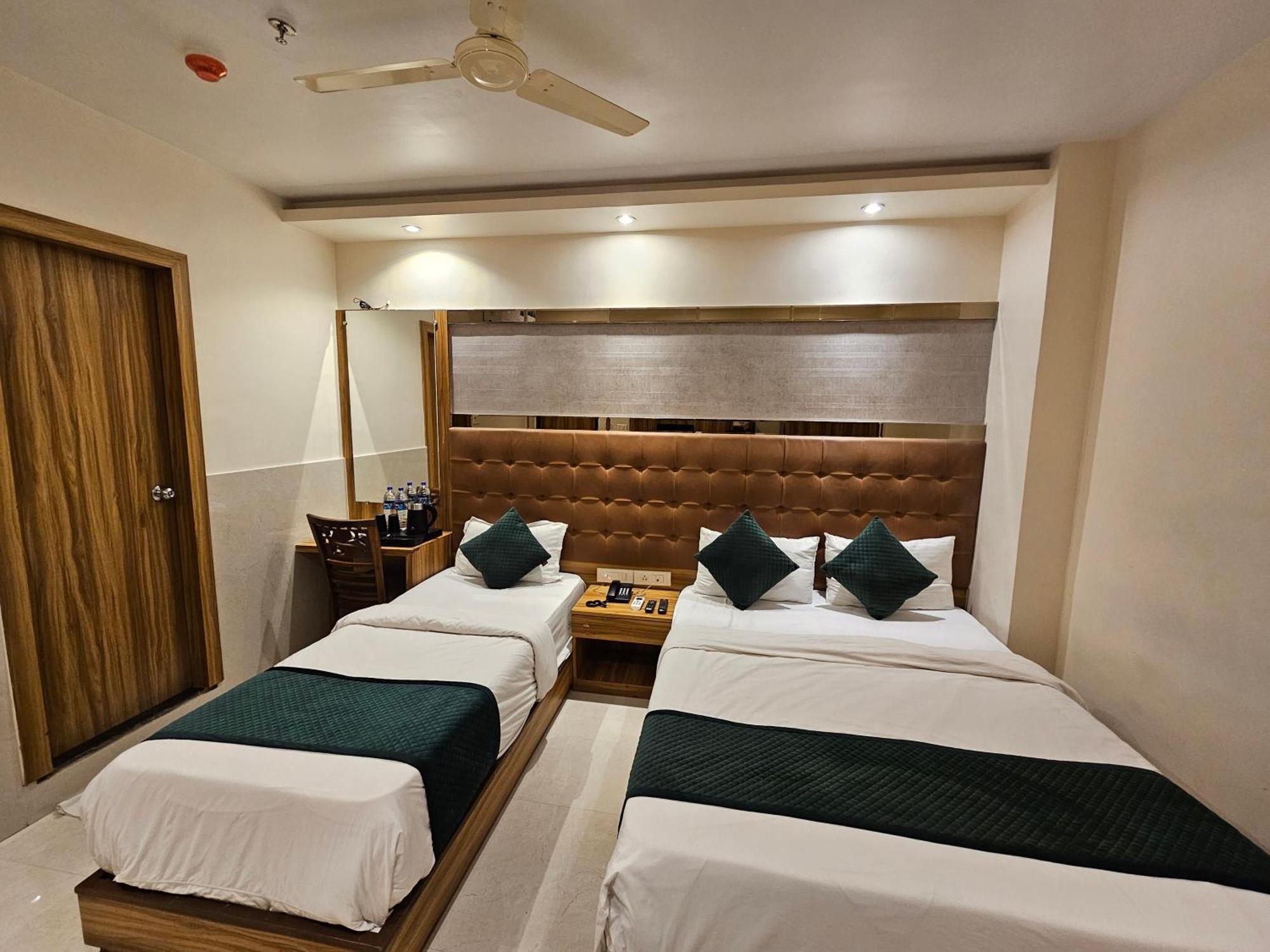 Hotel Bkc Garden - Near Us Embassy Bkc Mumbai Kültér fotó